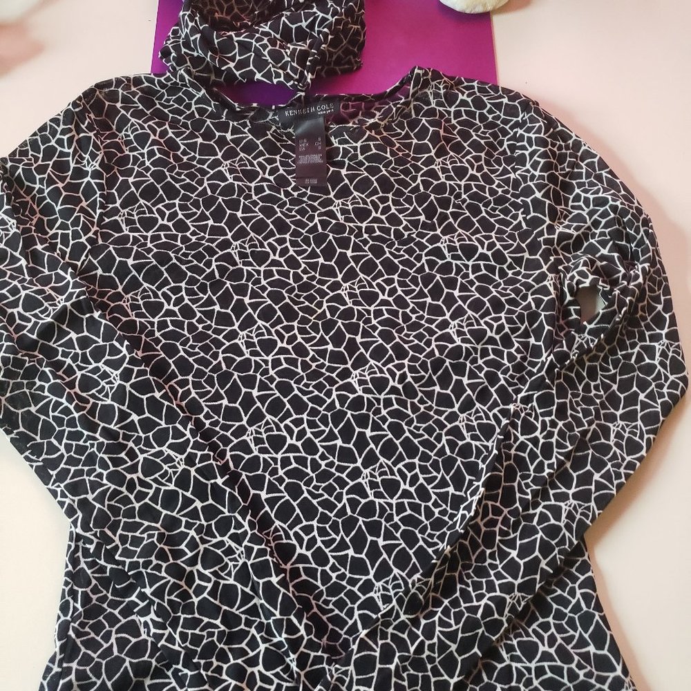 Stunningly unique vintage Kenneth Cole semi sheer top size small